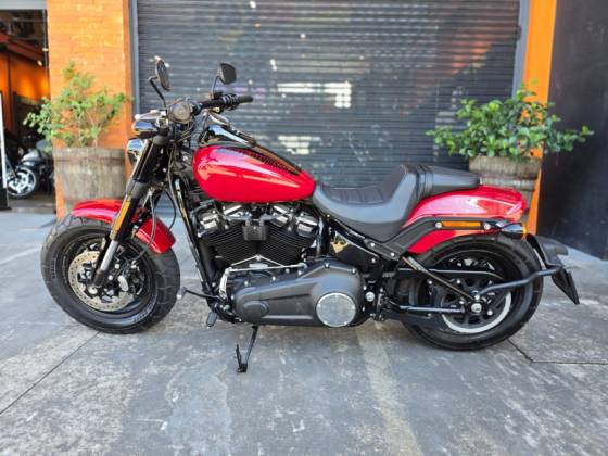 HARLEY-DAVIDSON SOFTAIL FAT BOB 114 